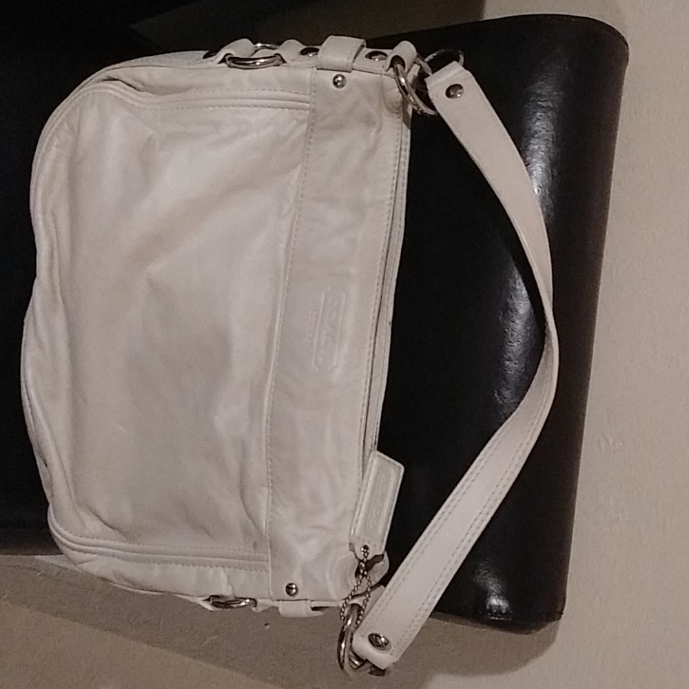 Ivory Coach Purse - Picture 1 of 6